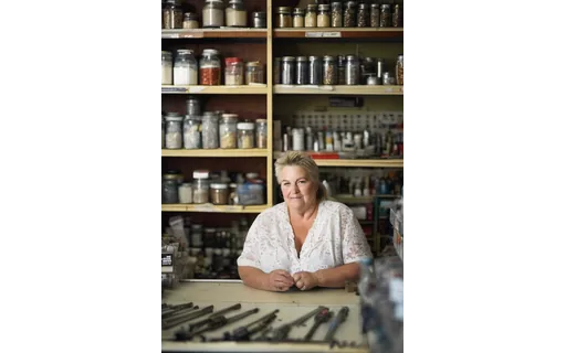 Preview of A plus size white woman in her (JPEG q90)