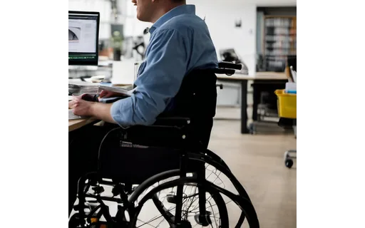 Preview of P desk chair: clean plate (ground truth)