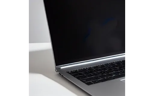 Preview of Pr laptop: object removed